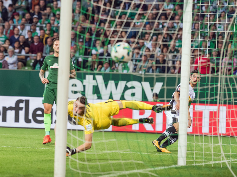 Stindl überwindet Pavlenka