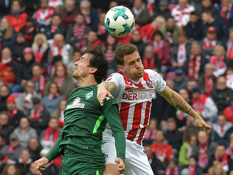 Umkämpfte Partie: Bremens Delaney (li.) gegen Kölns Zoller.