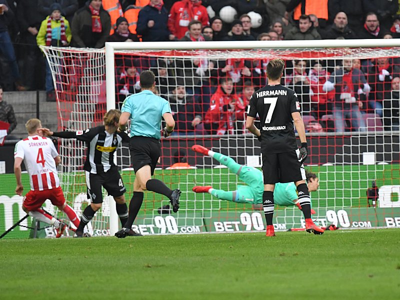 Kölner Glücksmoment: Frederik Sörensen (l.) trifft zum 1:0.
