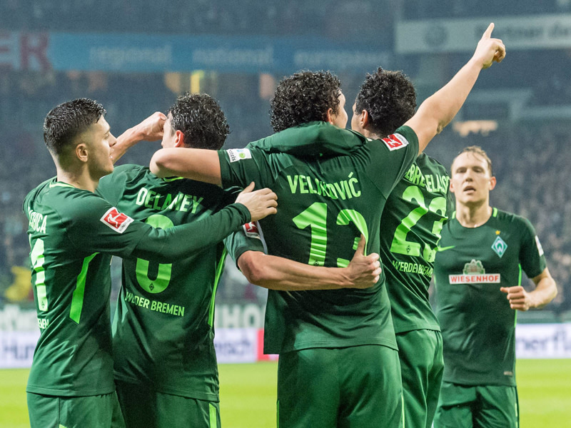 Jubeltraube: Milos Veljkovic brachte Werder Bremen in Führung.