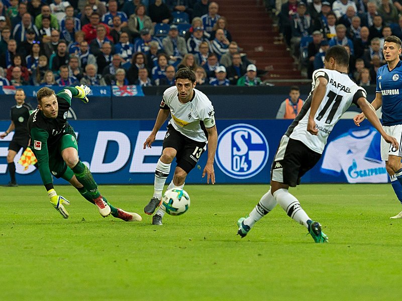 Ralf Fährmann, Lars Stindl, Raffael, Alessandro Schöpf (v.li.)