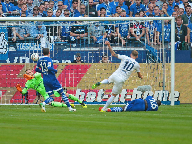 Führungstreffer: Herthas Ondrej Duda (Mitte) trifft zum 0:1.