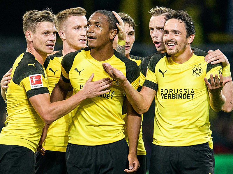 Nach einer Ecke zur Stelle - und zwar im Nachsetzen: BVB-Verteidiger Abdou Diallo.