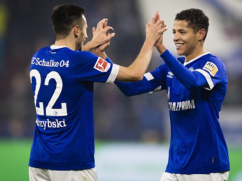 Schalker Torschützen unter sich: Steven Skrzybski und Amine Harit.