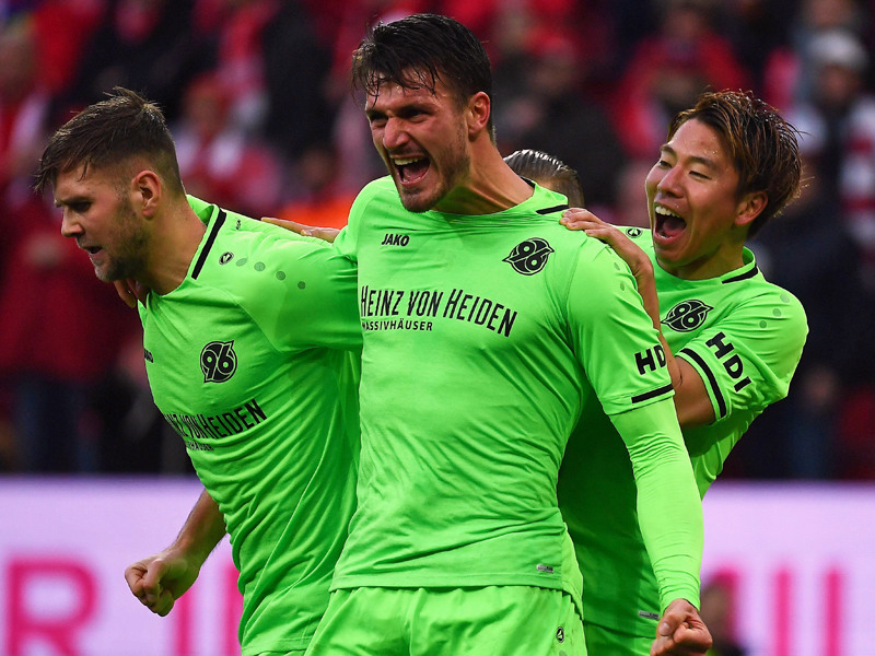Er brauchte bei seinem ersten Startelfeinsatz in der Bundesliga nur zwölf Minuten: Hendrik Weydandt brachte 96 in Führung.
