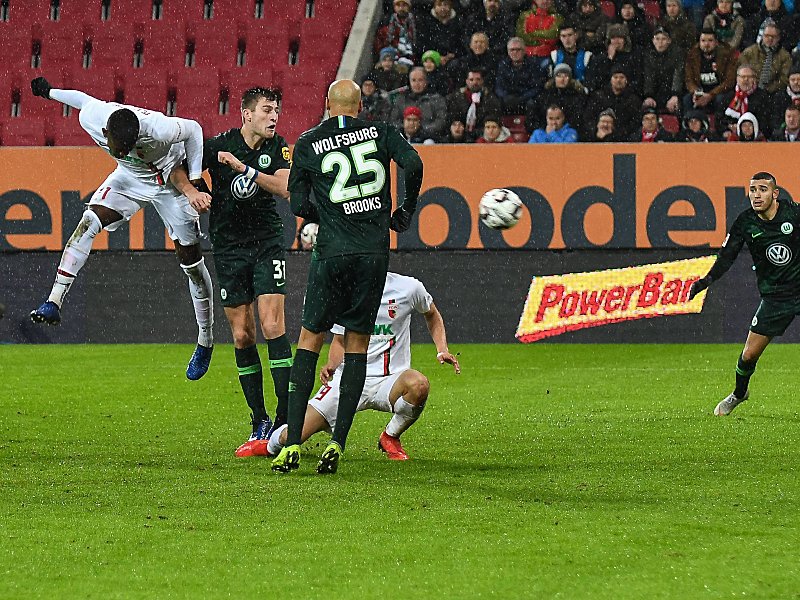 Köpfchen muss man haben: Segio Cordova (l.) erzielt das 2:2.