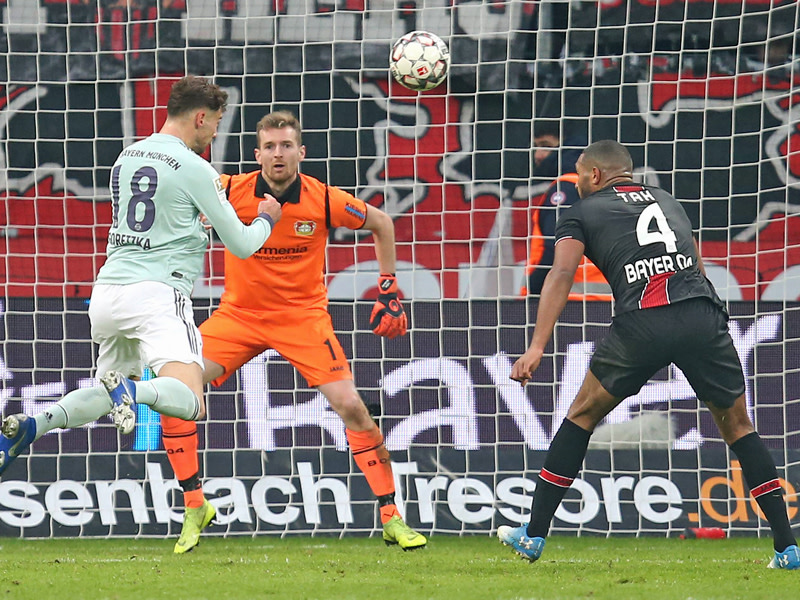 Goretzka köpft zum 1:0 für die Bayern ein. Dies blieb das einzige Erfolgserlebnis des Rekordmeisters.