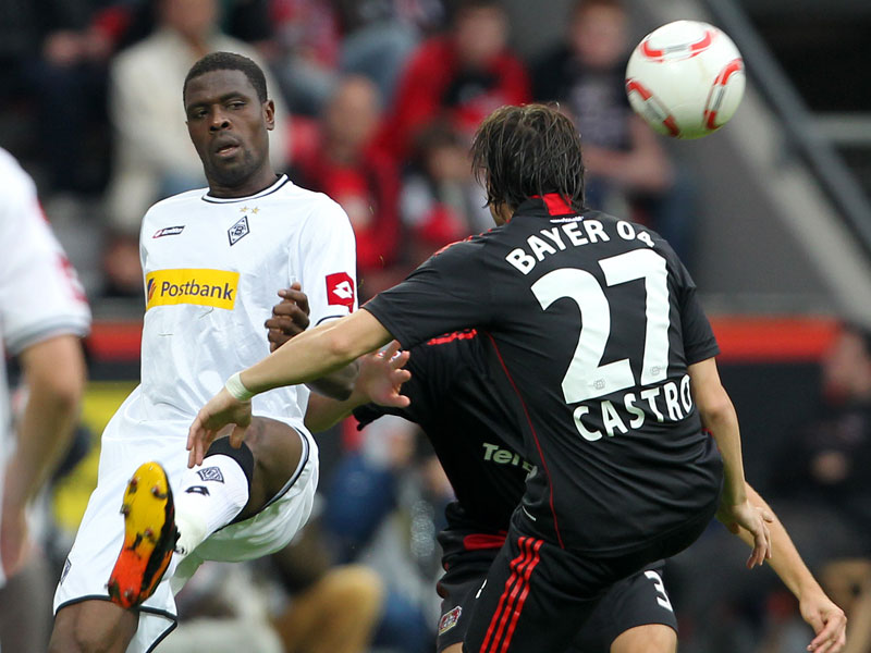 Mo Idrissou vs. Gonzalo Castro