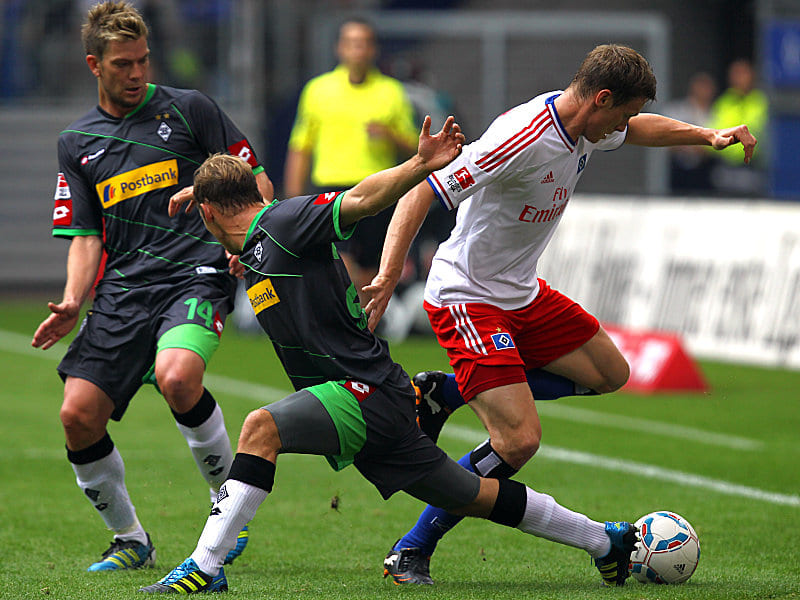 Sinnbildlich für das Spiel: Zweikampf zwischen Jantschke und Hamburgs Jansen (re.).