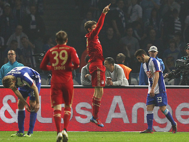 Müller bejubelt die frühe Führung