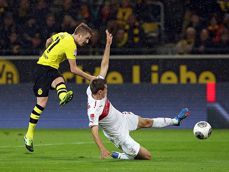 Spielanalyse 6 1 Lewandowski Schiesst Den Vfb Ab Borussia Dortmund Vfb Stuttgart 6 1 11 Spieltag Bundesliga 2013 14 Kicker