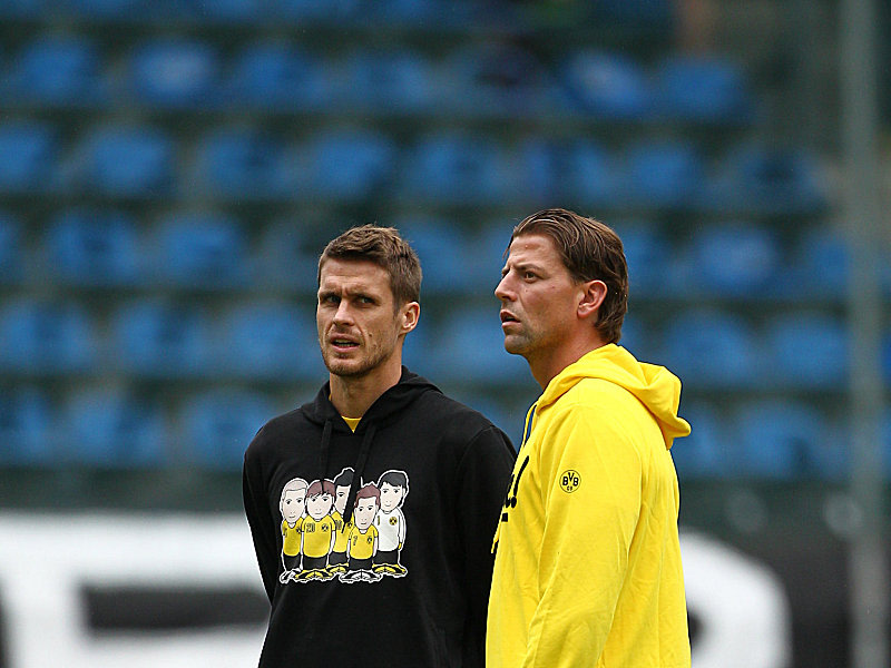 Zurück im Tor des BVB: Roman Weidenfeller (hier mit Sebastian Kehl).