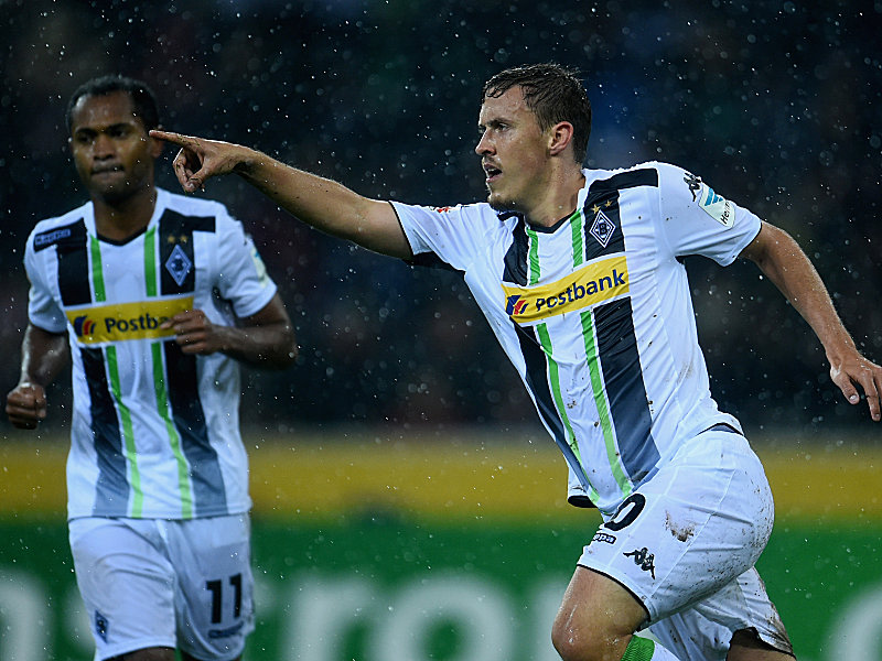 Max Kruse bejubelt seinen Treffer zum 1:0.