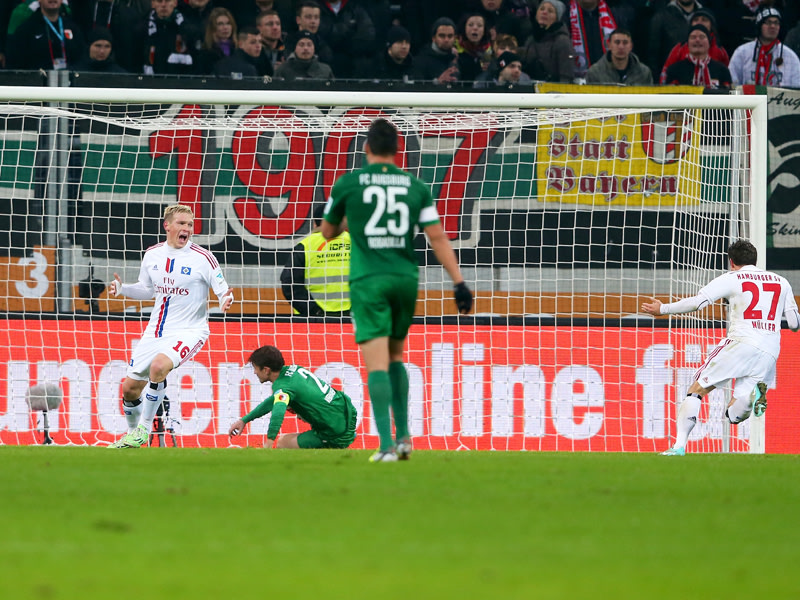 Der einzige Glücksmoment: Rafael van der Vaart (nicht im Bild) trifft kurz vor dem Pausenpfiff zum 1:0.