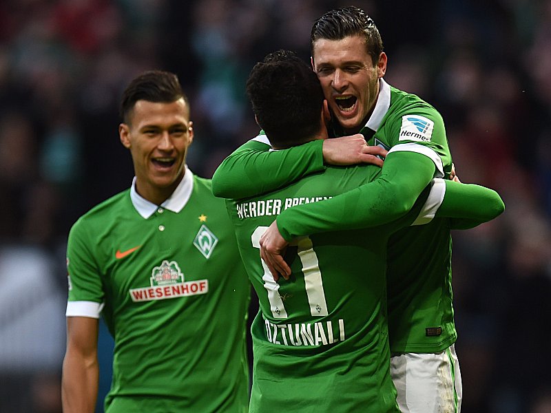Auftakt zum Spektakel: Selke, Öztunali und Junuzovic (v.li.) bejubeln das 1:0.