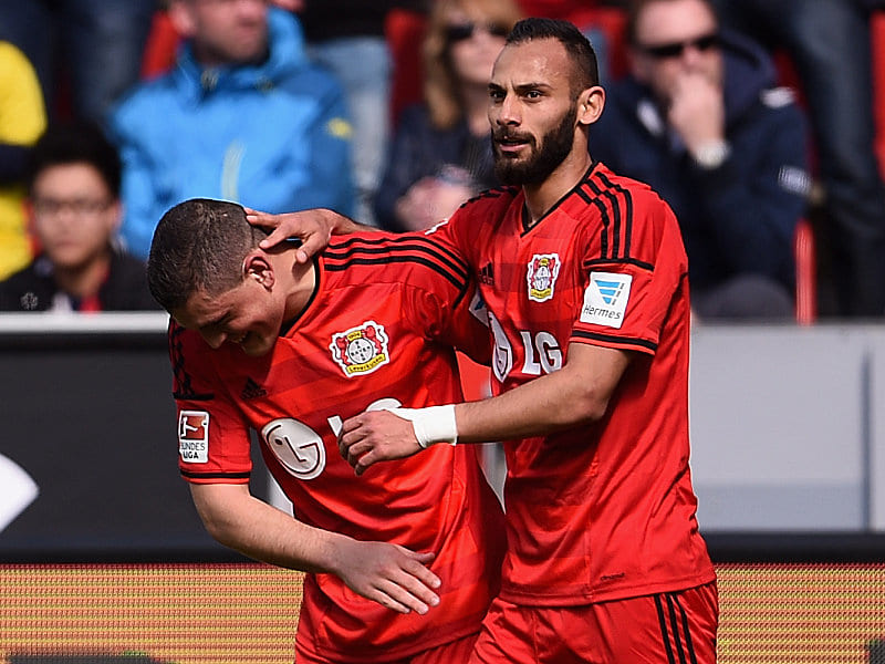 Erzeugten gegen 96 viel Torgefahr: Kyriakos Papadopoulos und Torschütze Ömer Toprak (re.).