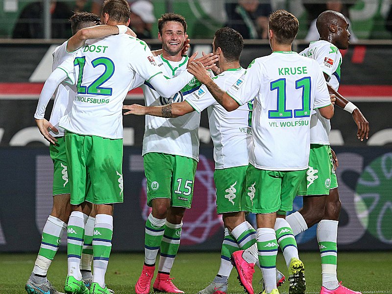 Bas Dost (links)