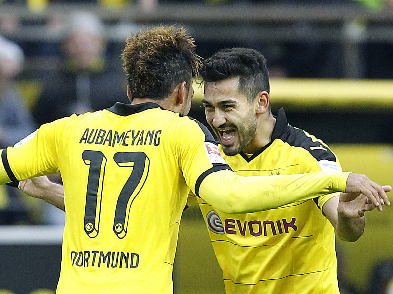 Lass dich drücken: Pierre-Emerick Aubameyang und Ilkay Gündogan (re.) bejubeln das 1:0.