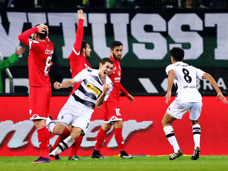War im Strafraum für Gladbach zur Stelle: Andreas Christensen.