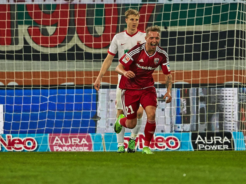 Endlich hat es geklappt: Ingolstadts Sonny Kittel freut sich über sein erstes Bundesligator.