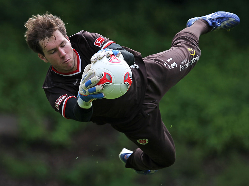 Neu beim FC St. Pauli: Torhüter Robin Himmelmann erhält einen Vertrag bis 2013.