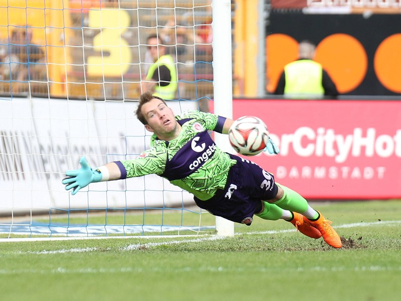 Bleibt dem FC St. Pauli erhalten: Robin Himmelmann macht von seiner Klausel keinen Gebrauch.