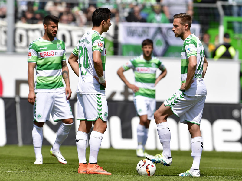 "Die Luft ist raus": Fürths Jurgen Gjasula, Robert Zulj, Marco Caligiuri und Marco Stiepermann (v.l.).
