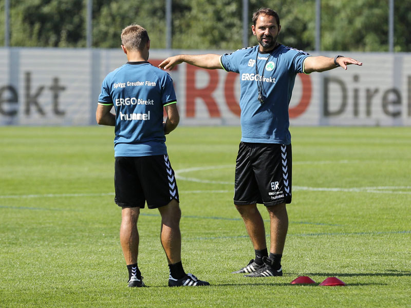 "Das wird unangenehm": Kleeblatt-Coach Stefan Ruthenbeck will in Düsseldorf keine Angst sehen.