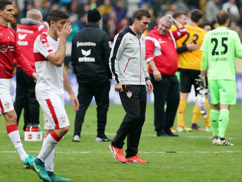 Schlich mit seinem Team in Dresden vom Platz: VfB-Trainer Hannes Wolf.