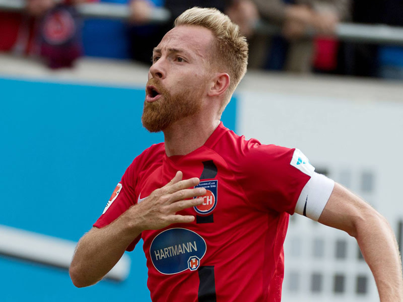 Trägt die Binde auch in der kommenden Saison am Arm: FCH-Kapitän Marc Schnatterer.