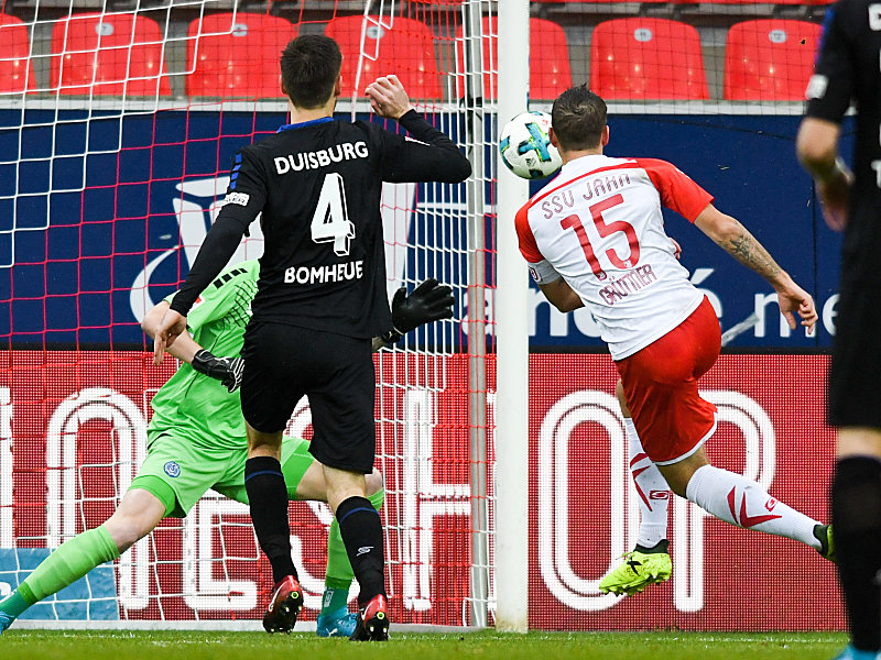 Kapitän und Wegbereiter: Marco Grüttner beim 1:0 gegen Duisburg.
