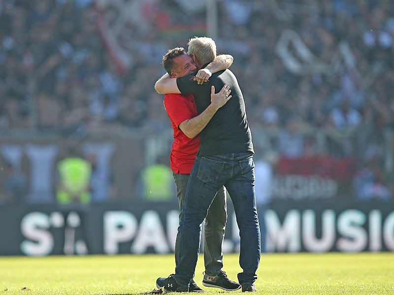 Sportchef Uwe Stöver und Cheftrainer Markus Kauczinski (links)