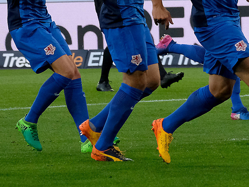 Übler Scherz? "Als wir dann abends zum Spiel kamen, waren die Schuhe nass."