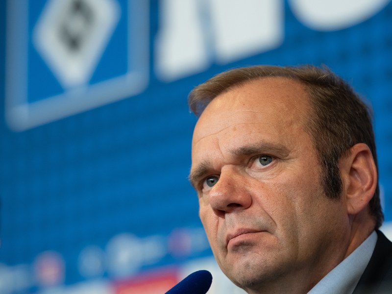 Sieht beim HSV weiterhin eine "unglaublich herausfordernde Situation": Bernd Hoffmann.