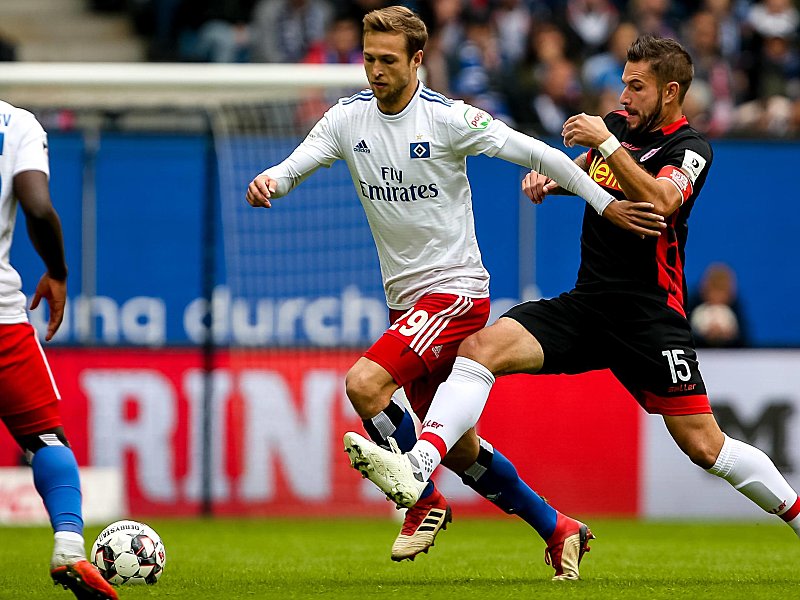 Wechselt auf Leihbasis nach Dänemark: HSV-Profi Matti Steinmann (M.).