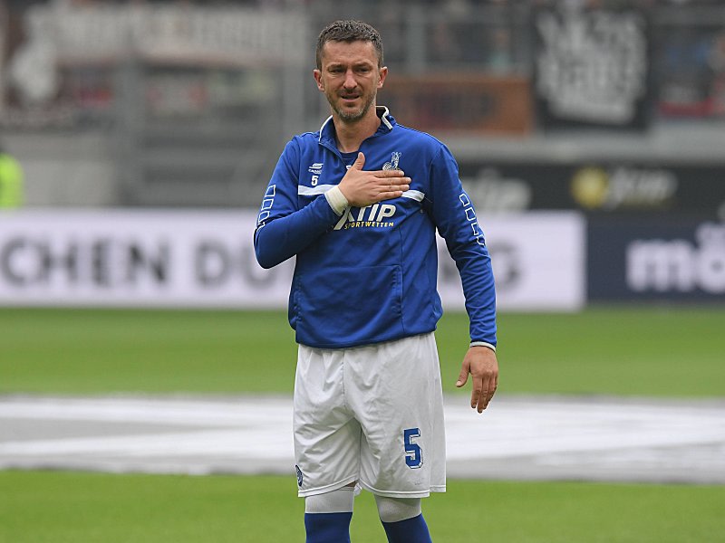 Emotionaler Abschied: Branimir Bajic bestritt nach acht Jahren und 209 Ligaspielen für den MSV sein letztes Spiel.