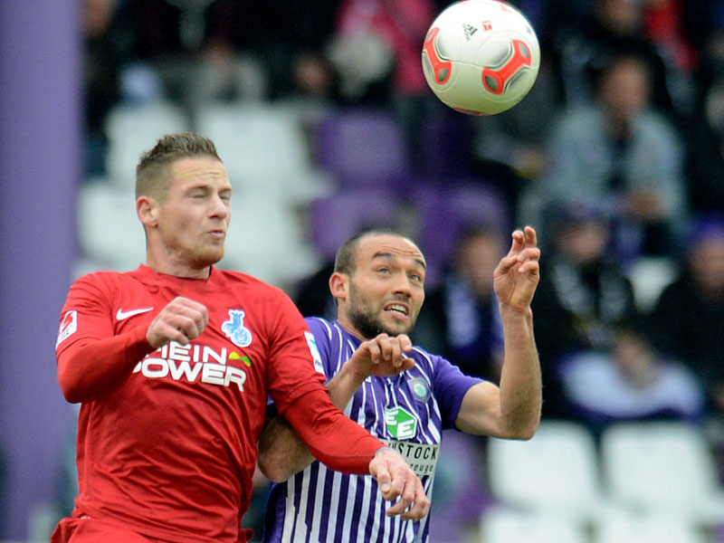 Müller (r.) vs. Perthel