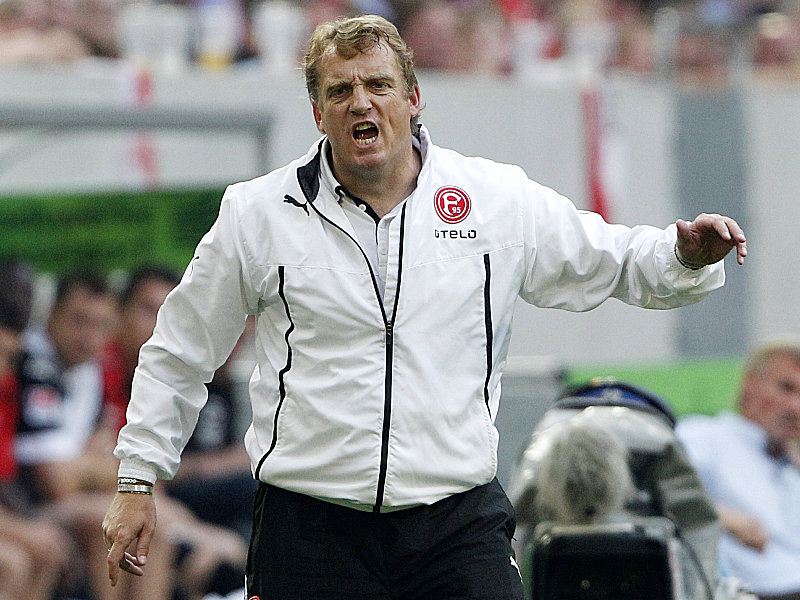 Düsseldorfs Trainer Mike Büskens