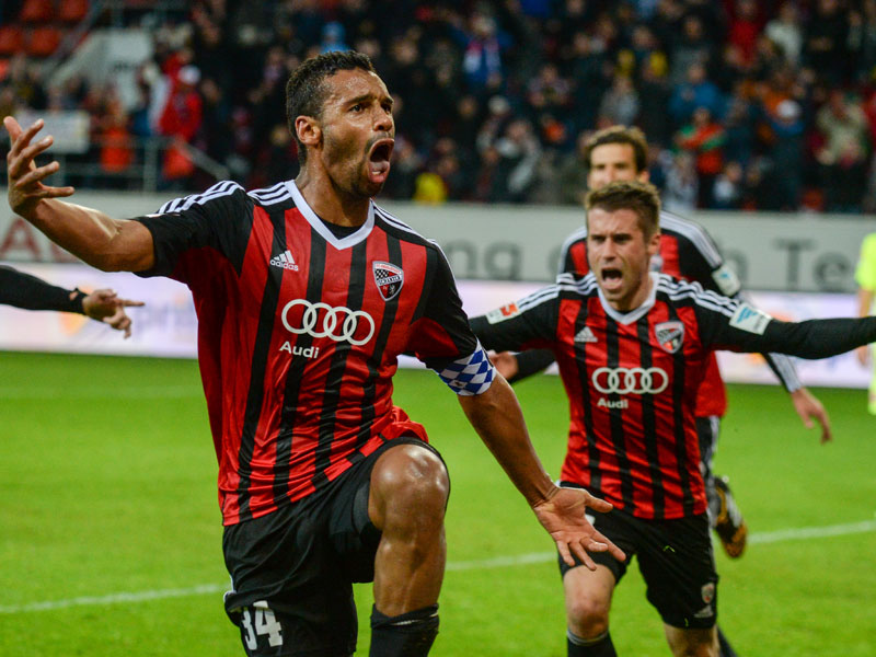Ekstase: Marvin Matip köpfte seinen FCI in der buchstäblich letzten Sekunde in Richtung Bundesliga.