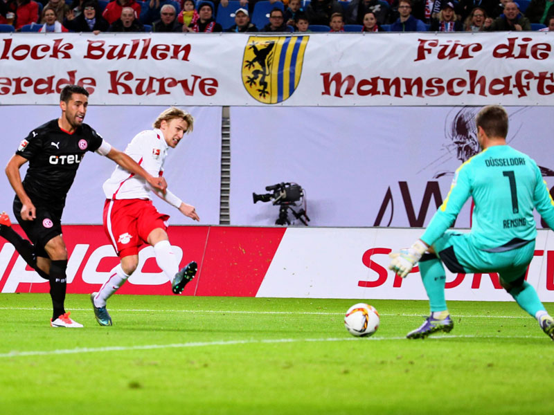 Besorgte das erste Tor, bereitete das zweite vor: Leipzigs Emil Forsberg (weißes Trikot) drehte mächtig auf.
