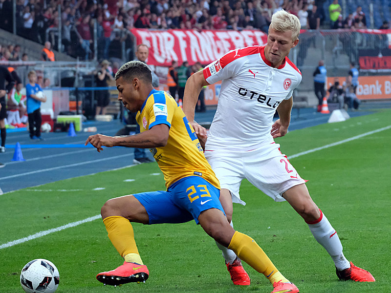 Onel Hernandez (Braunschweig) gegen Julian Koch