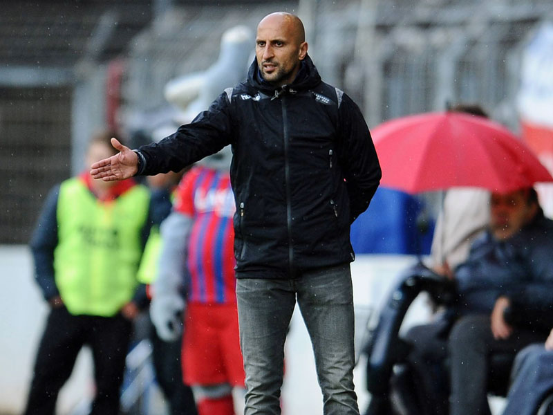 Begrüßt erneut vier neue Akteure beim Training: KFC-Coach Murat Salar.