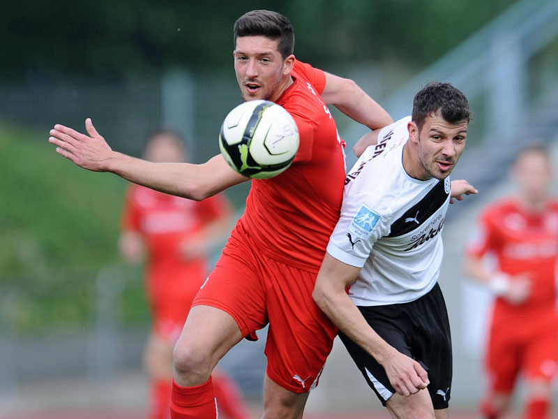 Scheint den Kampf um den Platz im Sturm bei Norderstedt zu gewinnen: Sinisa Veselinovic (li.).
