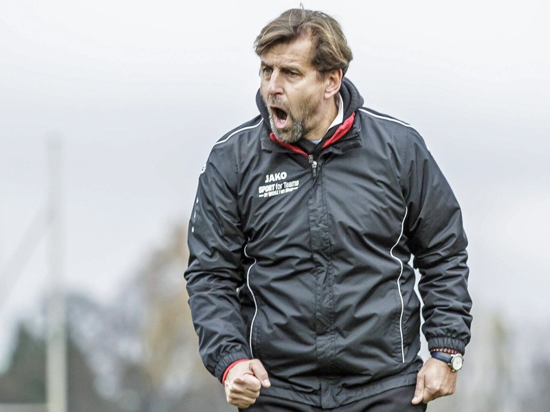 Heiko Weber emotional am Spielfeldrand