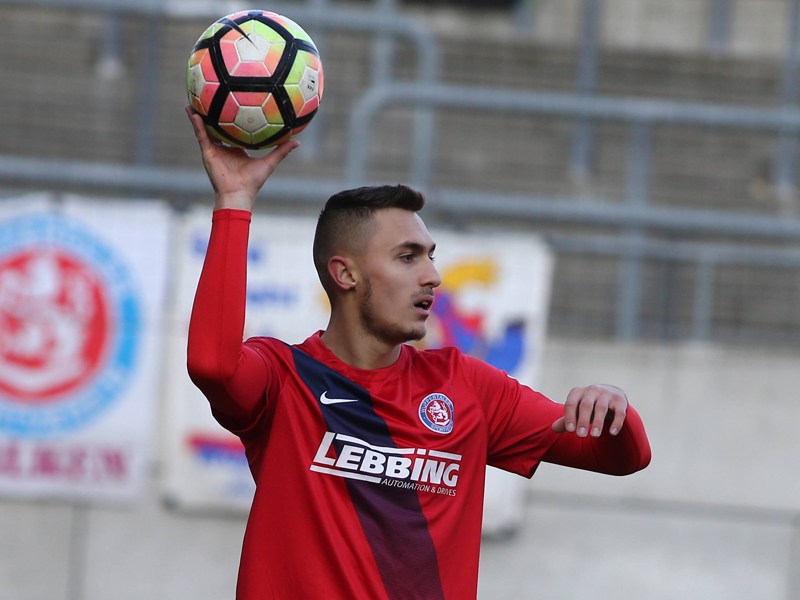 Bleibt dem Wuppertaler SV auch in der kommenden Spielzeit erhalten: Defensivmann Kevin Pytlik.