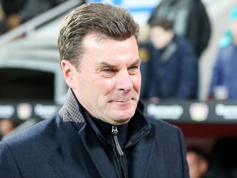 "Von der individuellen Qualität sollten wir die bessere Mannschaft sein": Gladbachs Trainer Dieter Hecking.