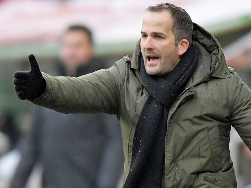 "Mainz hat extrem viele Körner gekostet": FCA-Trainer Manuel Baum wirft die Rotationsmaschine an.