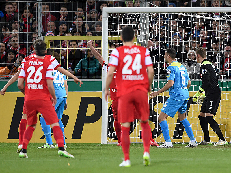 Timo Horn (rechts)