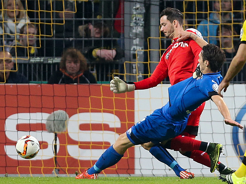 Srdjan Lakic (v.), Roman Bürki
