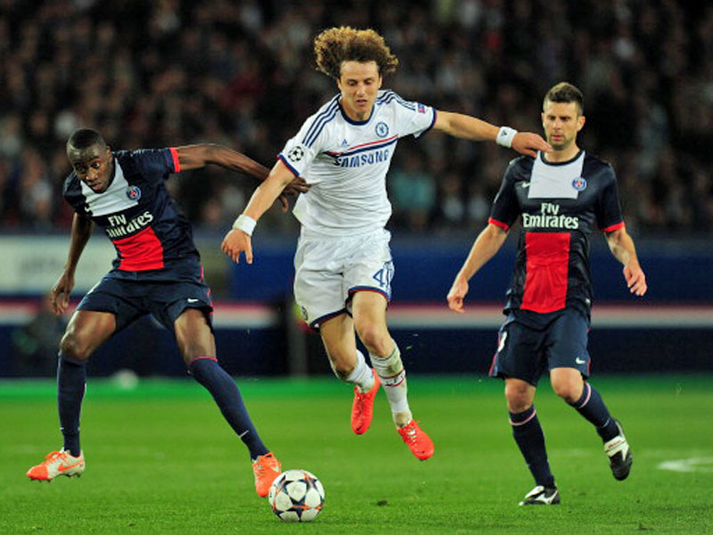 Zukünftig Teamkollegen: David Luiz (M.) und die PSG-Spieler Blaise Matuidi und Thiago Motta.